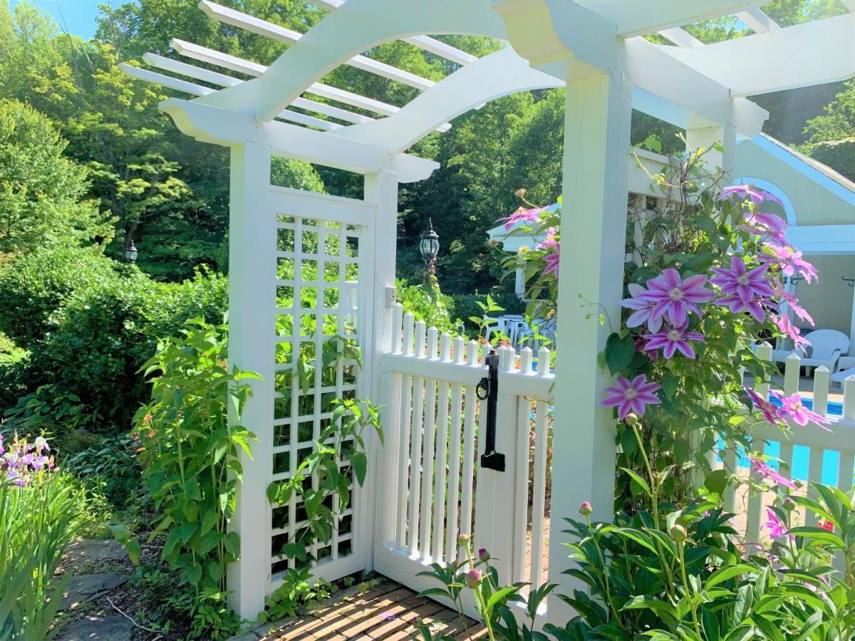 Howarth House Bed And Breakfast Fitchburg Exterior foto